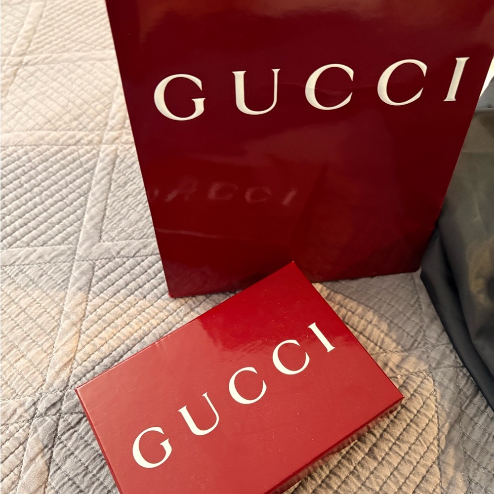 Gucci Two-Tone Grey GG Canvas Card Case - Picture 2 of 7